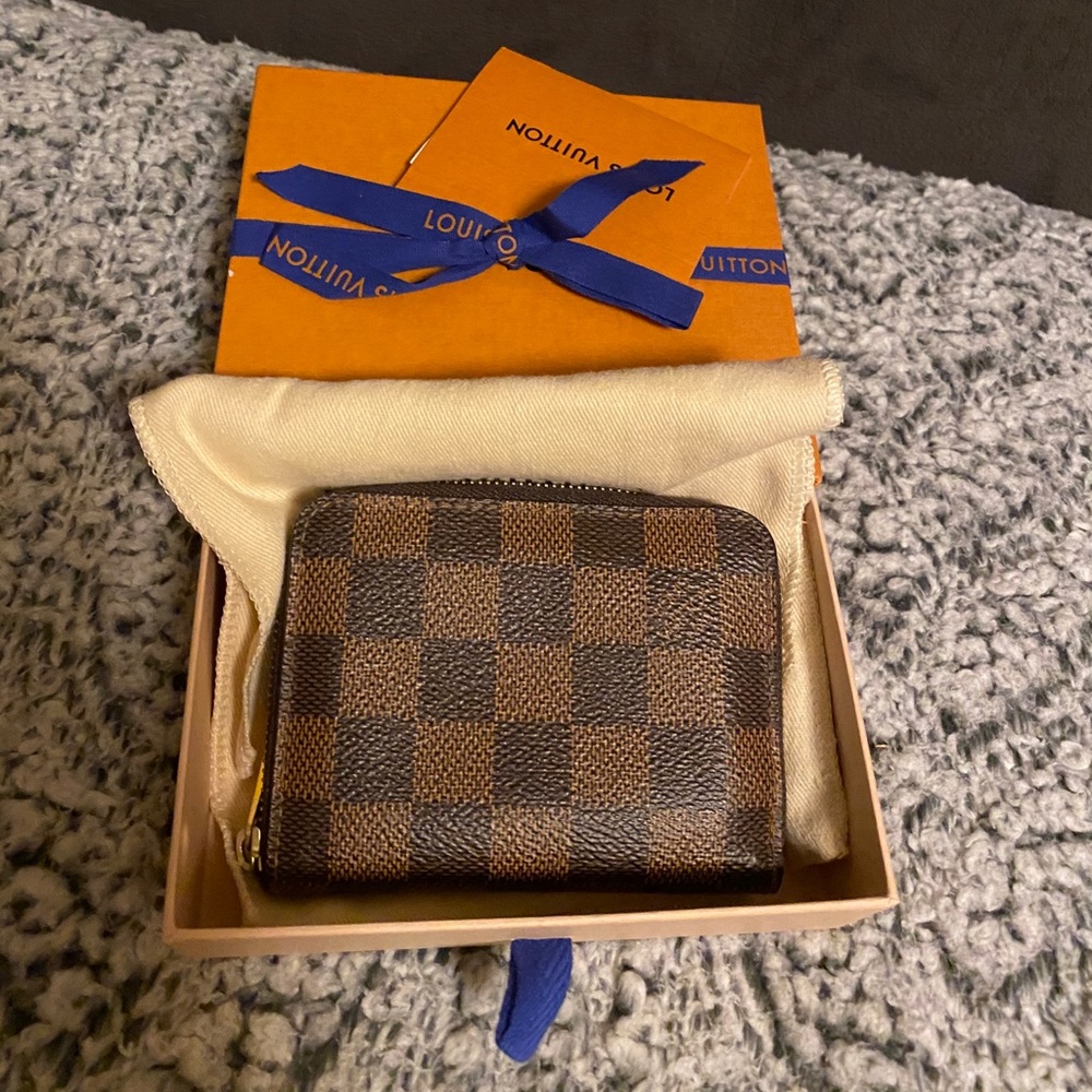 LV zippy coin Purse in “ Damier Ebene “